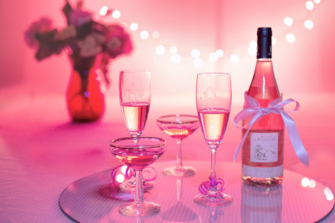 30th Wedding Anniversary Traditional & Modern Gifts For Wives: Guide Released