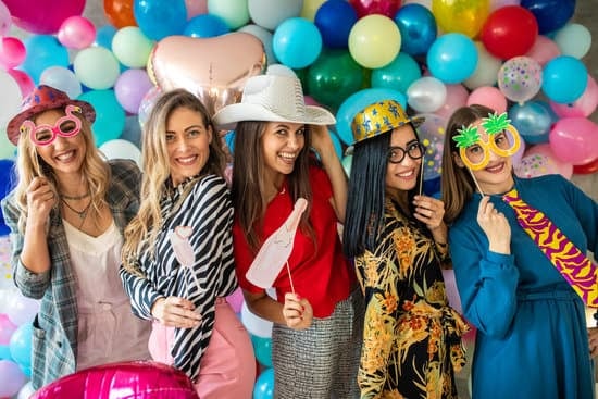 ChackTok Photo Booth Software Reaches 300,000 Users Across 150+ Countries